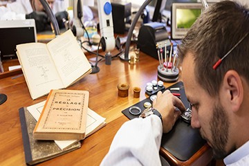 上海劳力士表官方售后地址